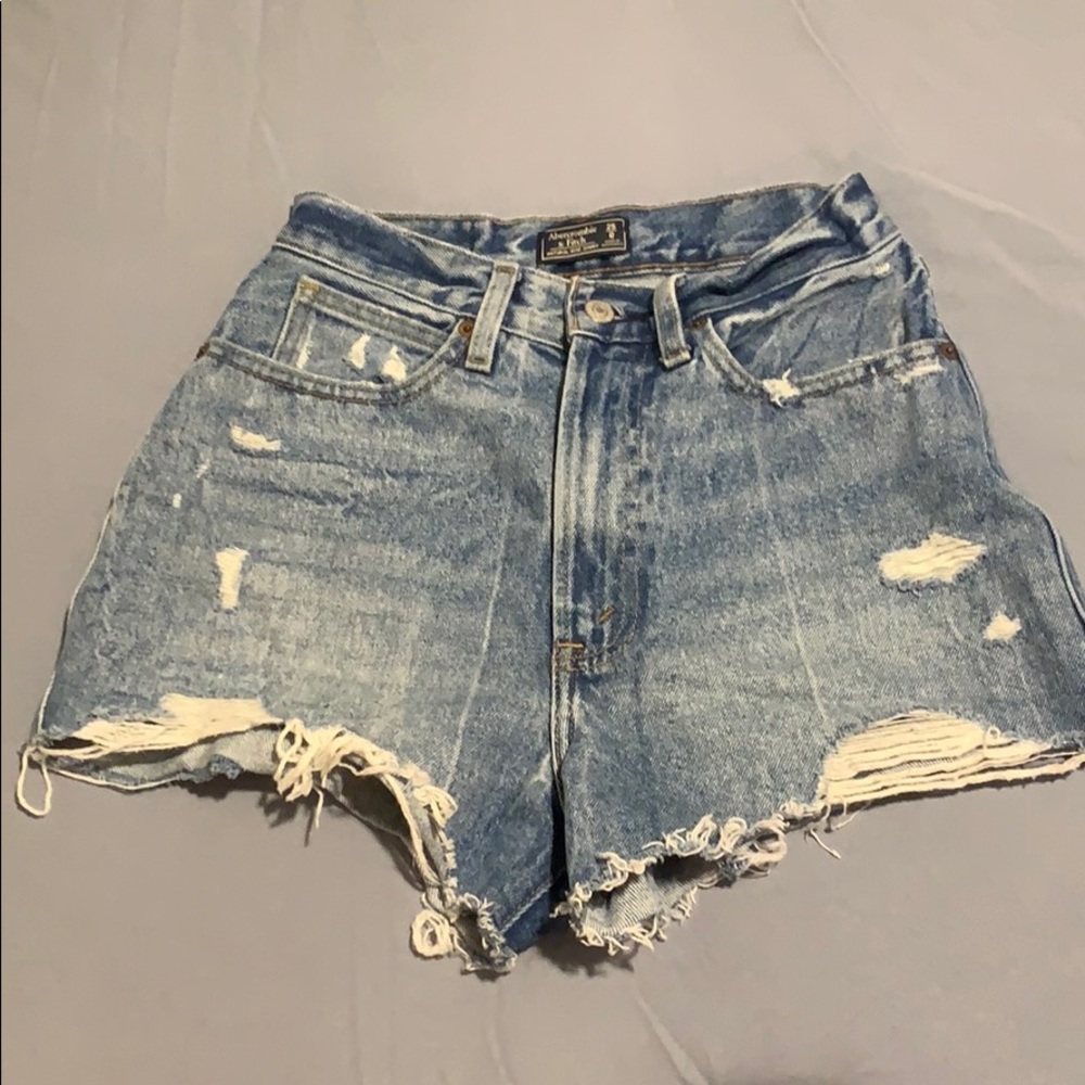 ABERCEOMBIE & FITCH DENIM SHORTS